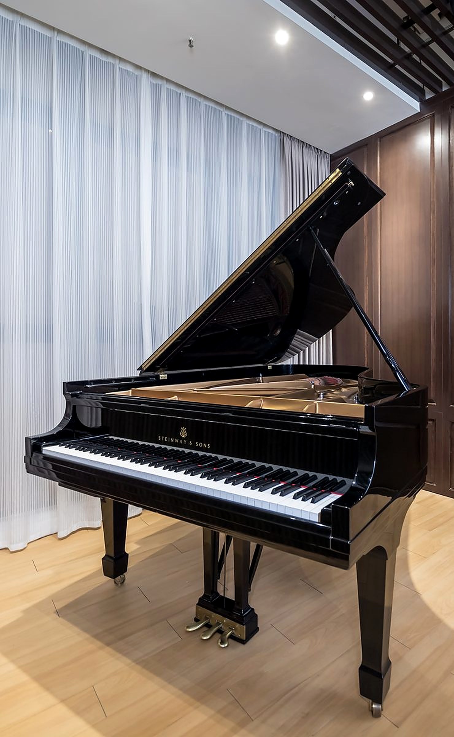 Steinway Model B211 grand piano in the studio at Studio Tableau